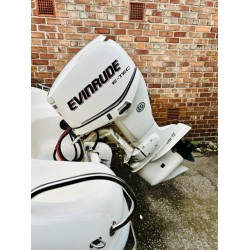 Jets Marivent 525 Open Power Boat (2006) Powered by Evinrude E-TEC G1 E90DSLIID 2-Stroke Outboard Engine (2010) - Pre-Owned