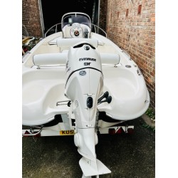 Jets Marivent 525 Open Power Boat (2006) Powered by Evinrude E-TEC G1 E90DSLIID 2-Stroke Outboard Engine (2010) - Pre-Owned